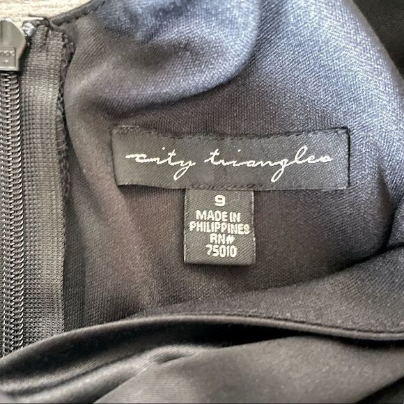 NWOT! City Triangles Black Sleeveless Dress. Size 9. - Picture 3 of 6